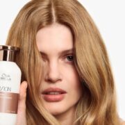 Cum să îți reîmprospătezi părul fără spălare? 16 Wella Care New 12