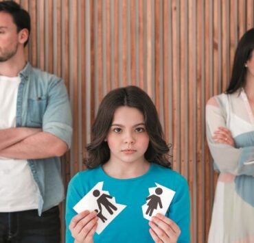 portrait family with child breaking up