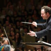 John Axelrod m foto Cristian Barcan