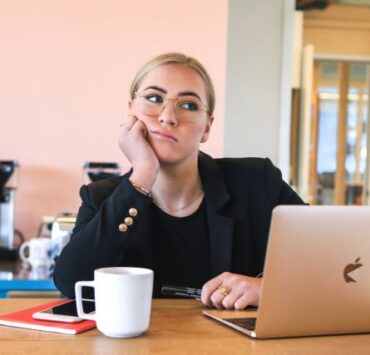 Putem să oprim autosabotajul și să ne oferim o șansă reală la succes 9 magnet me LDcC7aCWVlo unsplash