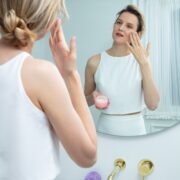 M LUNA Ultra Nourishing Cleansing Balm Lifestyle02