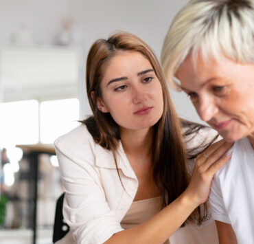 Mama anxioasă, fiica neliniștită — cum ne modelăm una pe cealaltă 7 anxietate fiica mama