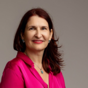 Andreea Manolică despre vindecare, curaj și transformarea traumei în lumină