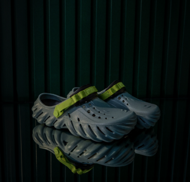 Final de vară în pași statement Crocs Echo Clog, între stil urban și confort absolut 9 Crocs Echo Clog 1