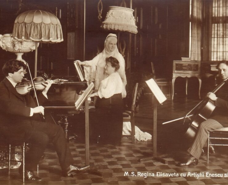 Fotografie cu George Enescu copil Muzeul National de Istorie a Romaniei Enescu si Minotaurul