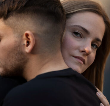 empat indragostit de narcisist