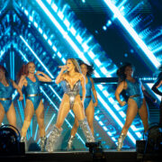 jennifer lopez concert 2025 piata constitutiei bucuresti 02172