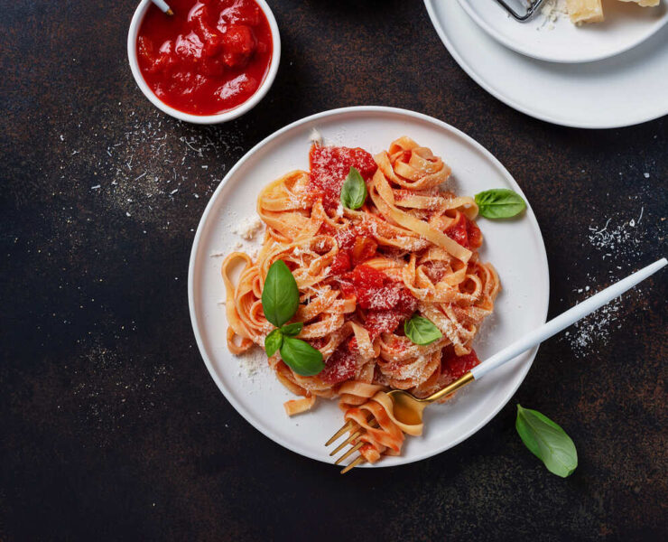 5 idei rapide și gustoase cu sos de pastă de tomate