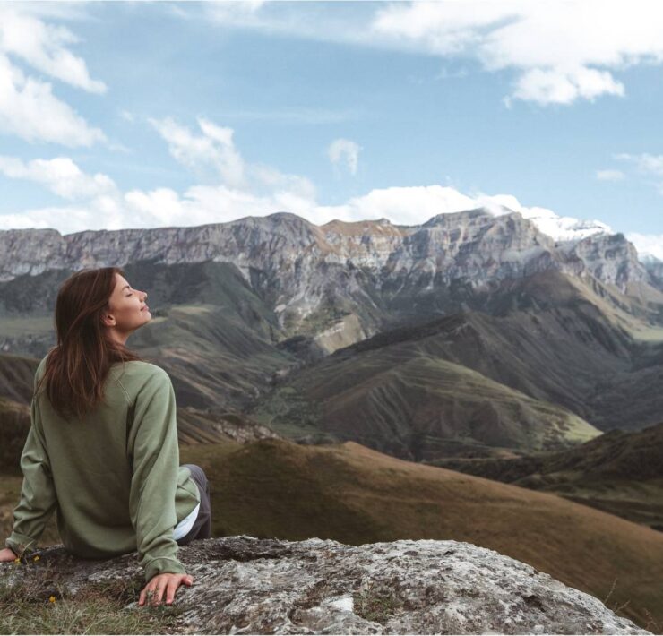 7 semne că ești deconectată de energia ta feminină