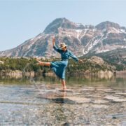 Cum să-ți găsești echilibrul interior în mijlocul furtunii vieții