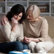 Cum să trăiești doliul: pierderea unei persoane dragi și sprijinul psihoterapiei