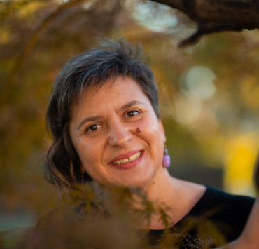 Elena Neagu: Schimbarea se produce prin acceptare, nu prin forțare. 9 Elena Neagu Schimbarea se produce prin acceptare nu prin fortare