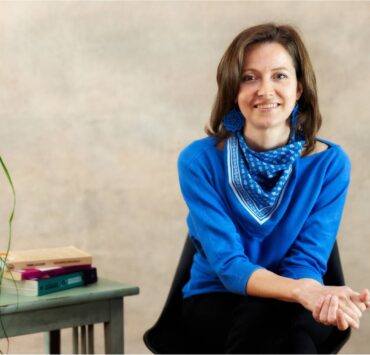 Erika Anna Jurescu: Psihoterapia nu e despre rețete, ci despre prezență și autenticitate. 8 Erika Anna Jurescu: Psihoterapia nu e despre rețete, ci despre prezență și autenticitate.