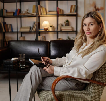 Femeia-terapeut: rolul ei în echilibru, empatie și autenticitate