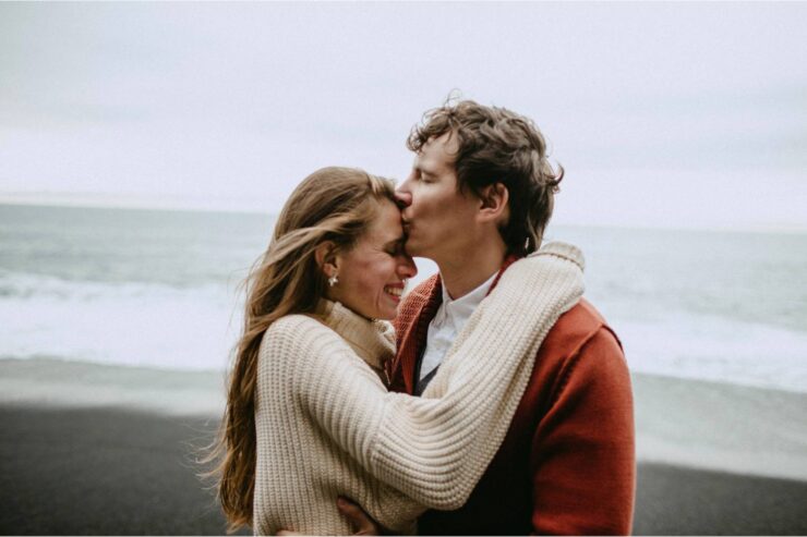 Frica bărbaților puternici de vulnerabilitate în relații