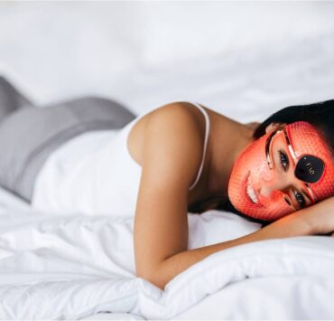 Pete pigmentare? Terapia cu lumină roșie schimbă regulile jocului