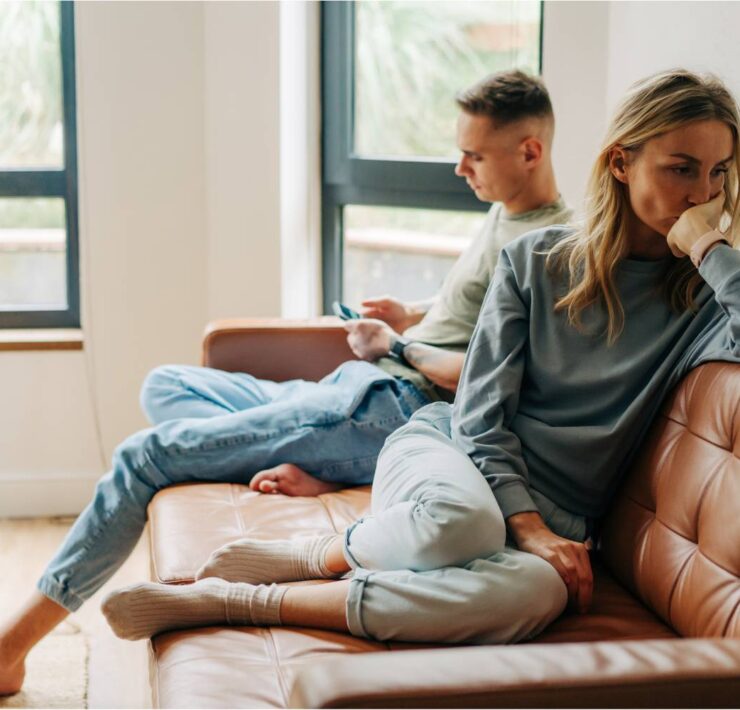 Relații care dor: cum să recunoști iubirea nesănătoasă și să te vindeci