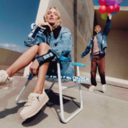 UGG lanseaza campania „Iconic From the First Step