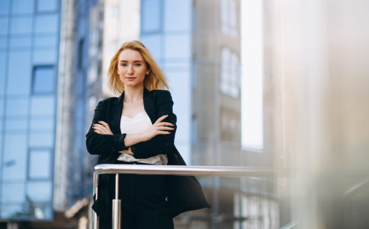 3 tipare de gândire care te țin blocat ca high achiever — și cum să le schimbi eficient