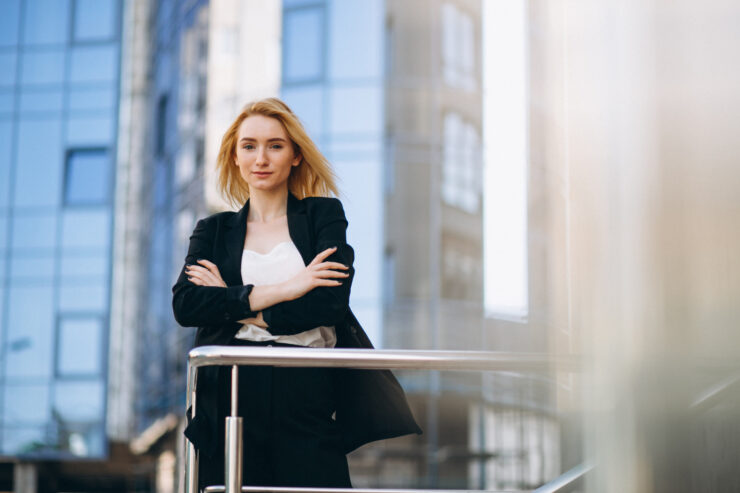 3 tipare de gândire care te țin blocat ca high achiever — și cum să le schimbi eficient