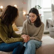 Adolescența la liceu: cum pot susține părinții echilibrul emoțional al copiilor 10 Adolescența la liceu: cum pot susține părinții echilibrul emoțional al copiilor