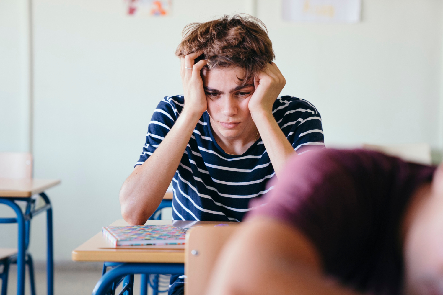 Anxietatea înainte de examene – cum o recunoști și cum o poți transforma într-un aliat 1 Anxietatea înainte de examene – cum o recunoști și cum o poți transforma într-un aliat