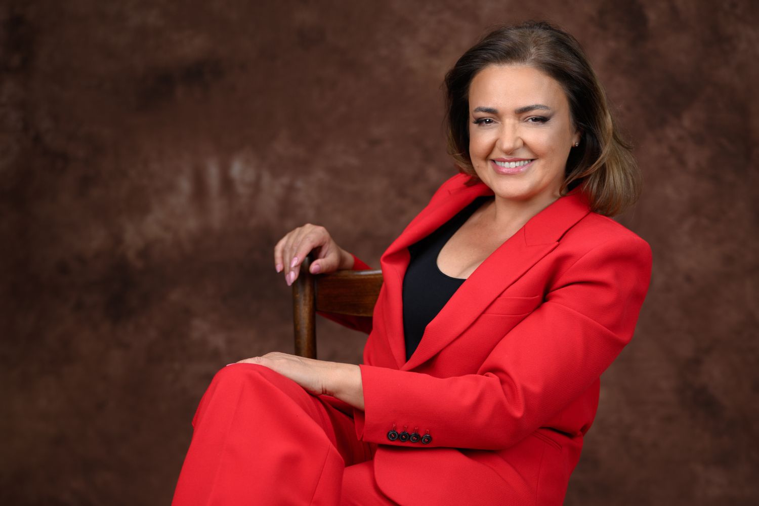 Cristina Bâtlan: Autoarea propriei povești este femeia care știe că azi are întotdeauna o pagină albă. 1 Cristina Bâtlan: Autoarea propriei povești este femeia care știe că azi are întotdeauna o pagină albă.