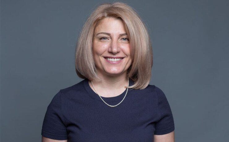 Cristina Schmidt și arta de a rescrie poveștile de familie