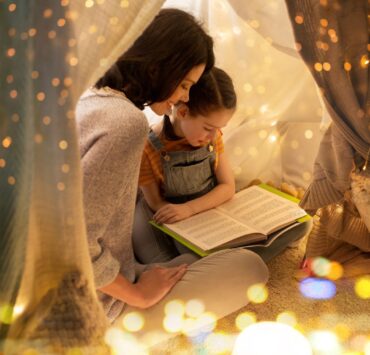 Cum învățăm copiii să-și asculte emoțiile