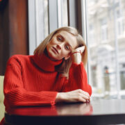 Loialitatea: când devine autosabotaj și cum o transformi în iubire de sine 13 Loialitatea: când devine autosabotaj și cum o transformi în iubire de sine