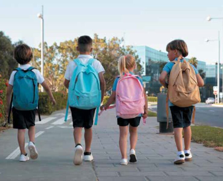 Lumea, școala noastră fără ziduri