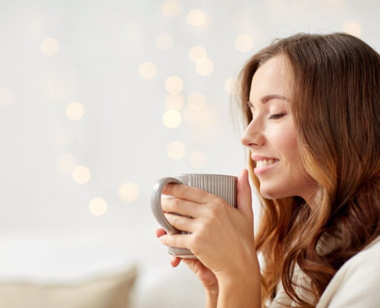 Nespresso invita iubitorii de cafea sa celebreze magia pregatirilor de sarbatori cu noua colectie festiva