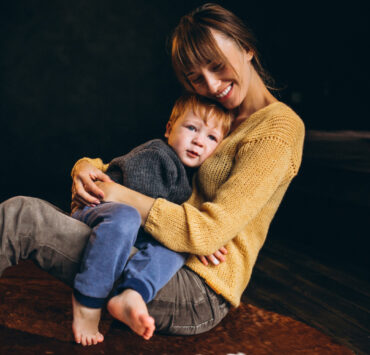 Relația părinte-copil: cum o putem întări prin reflecție și comunicare autentică