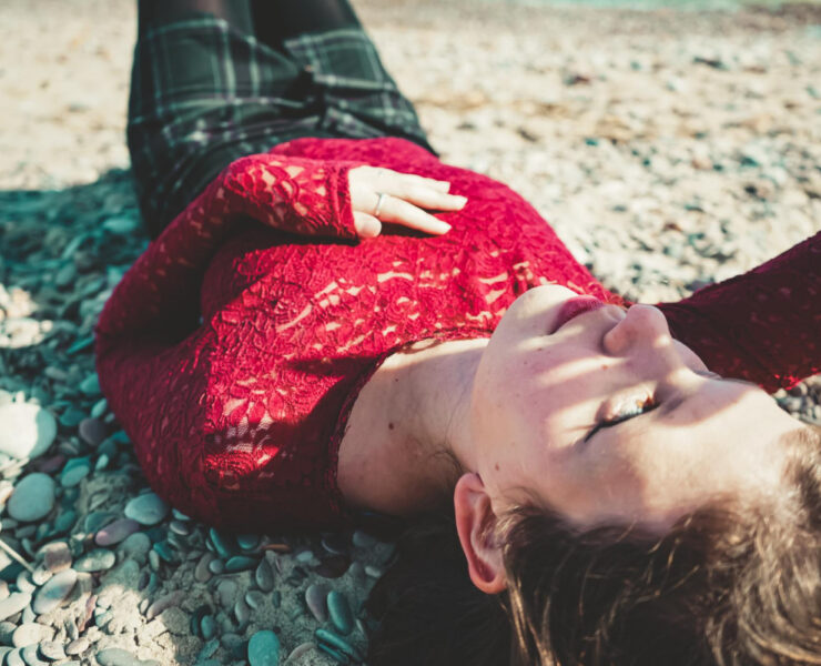 18 lucruri care se întâmplă în corpul tău când suferi de inimă frântă