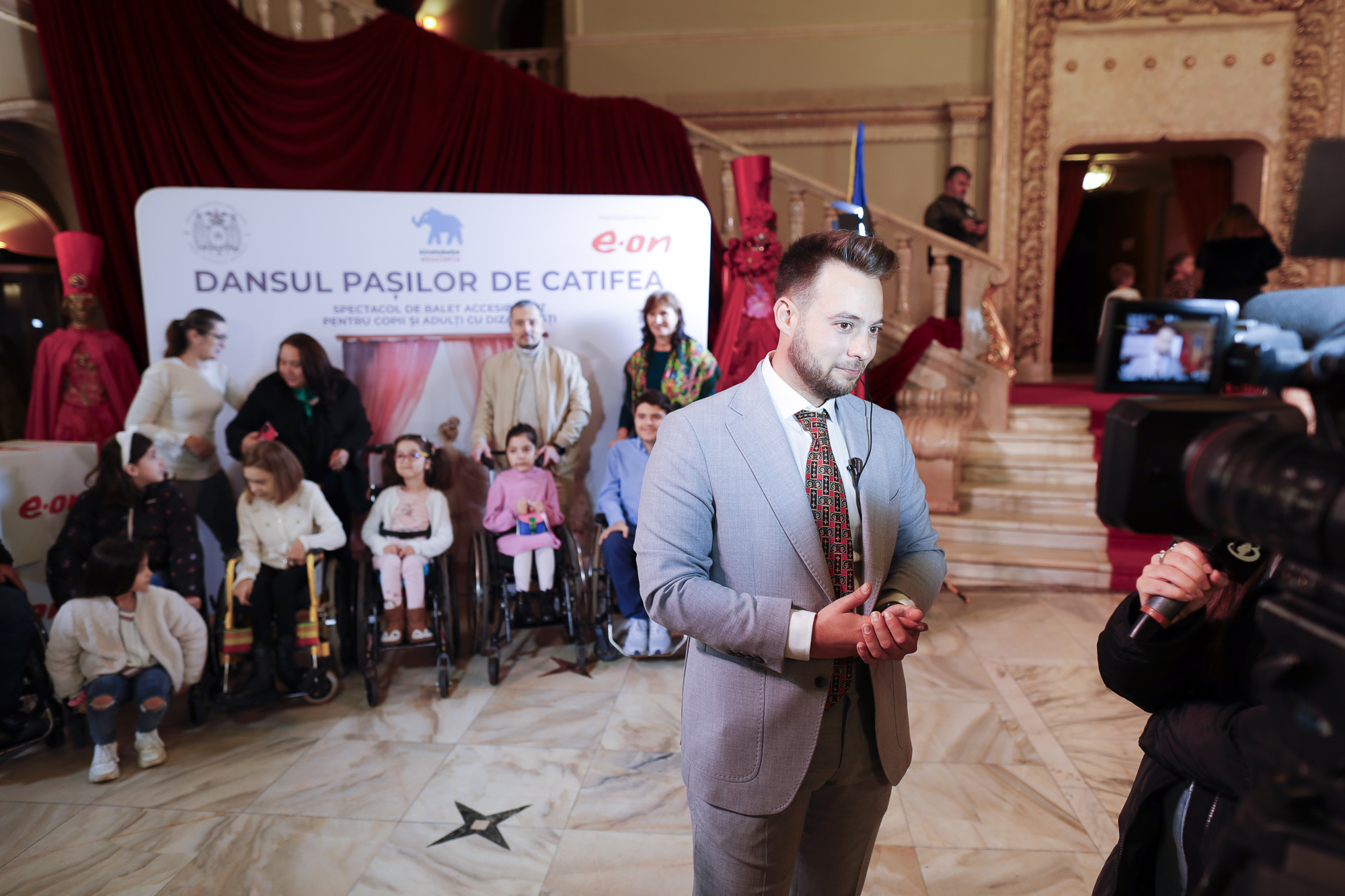 Bogdan Acatrinei, co-fondator al Asociației Kinetobebe, autorul conceptului artistic al spectacolului