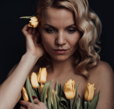 Erotismul interior: cum ne reconectăm la dorință dincolo de tabuuri