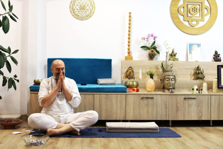 Hridaya - conceptul de „retragere în tăcere” care transformă practica de yoga într-o experiență de cunoaștere interioară autentică