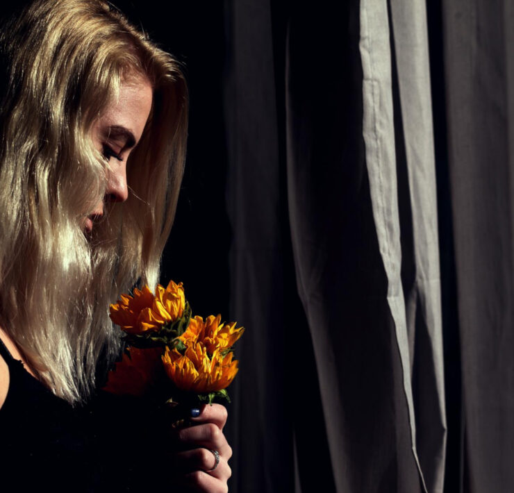 Integrarea umbrelor: ce se întâmplă când ignorăm emoțiile reprimate și ce se transformă când le primim