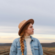 Neglijența timpurie și rana tăcută a copilăriei