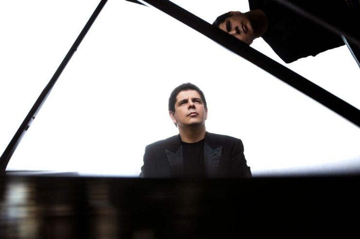 Pianistul spaniol Javier Perianes cântă Chopin la Sala Radio