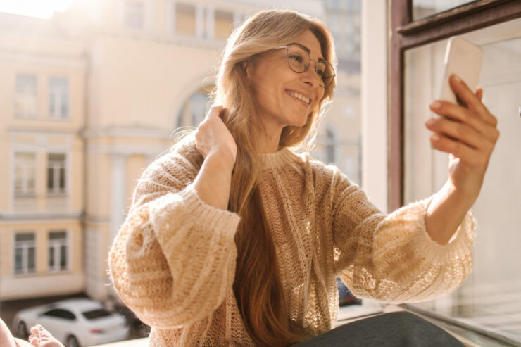 Psihologia intervențiilor estetice: când schimbarea pornește din oglindă