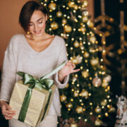 Răsfăț sub brad: cele mai frumoase seturi cadou ale sezonului
