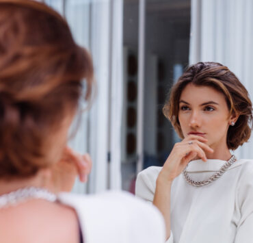 Relațiile ca oglinzi – ce ne arată ceilalți despre noi