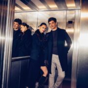 Reserved Christmas Stories – o colecție de sărbători pentru întreaga familie 6 Reserved Christmas Stories – o colectie de sarbatori pentru intreaga familie