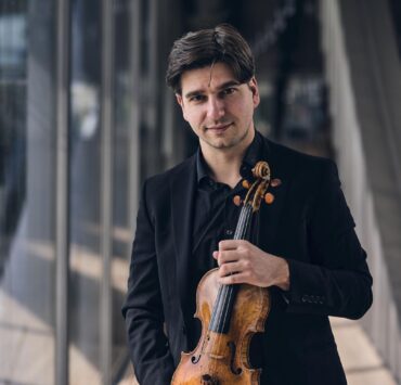 Vlad Stanculeasa unul dintre marii violonisti romani aplaudati in strainatate este invitat la Sala Radio