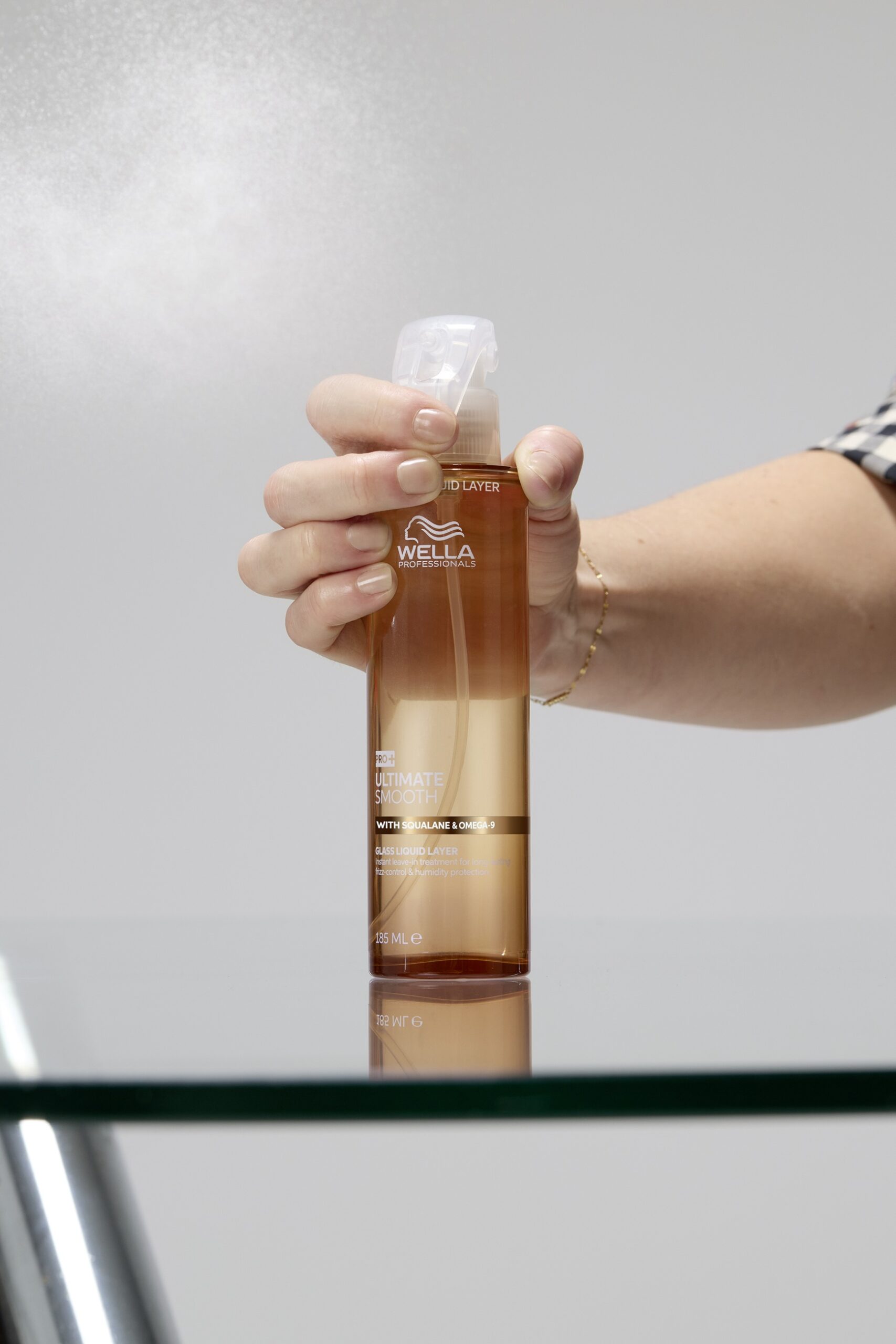 Wella Professionals lansează Ultimate Smooth Glass Liquid Layer 3 Wella Professionals Ultimate Smooth Glass Liquid Layer