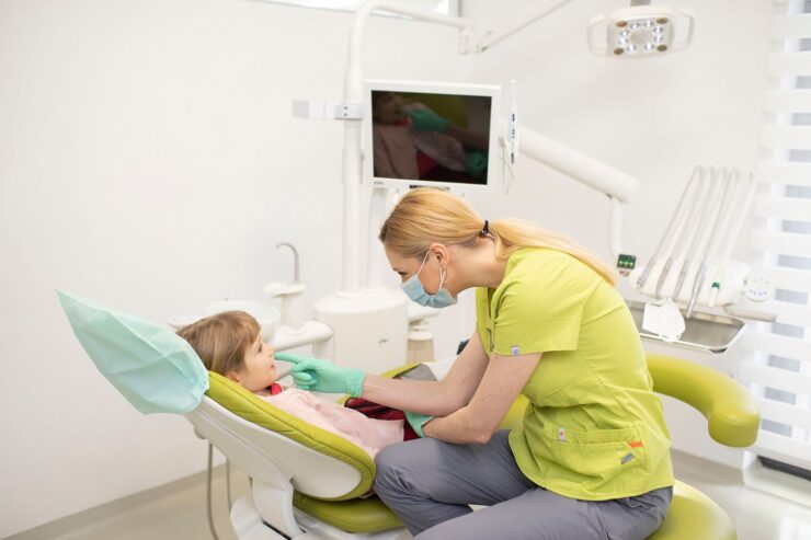 Aparat dentar pentru copii: semne că micuțul tău are nevoie de unul 2 Aparat dentar pentru copii: semne că micuțul tău are nevoie de unul