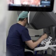 Beneficiile chirurgiei urologice robotizate la Spitalul Nord Pipera