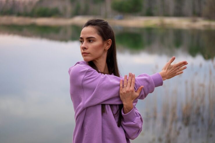 Cum ne reconectam cu propriul corp prin gesturi simple de auto ingrijire