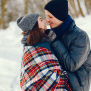 Cum știi că ești pregătit să devii părinte: decizie, relație și maturitate emoțională